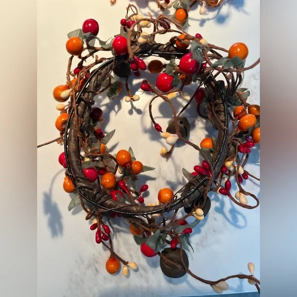 2 gorgeous fall wreaths adorned w/seeds, flowers & metal leaves & bells - Picture 8 of 14